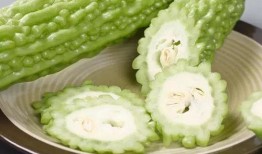 介休吃瓜图片,介休街头“吃瓜群众”众生相